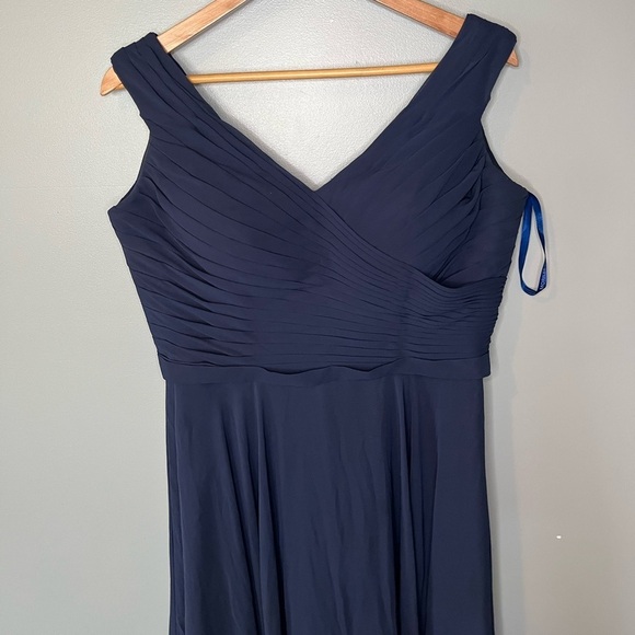 Mori Lee Madeline Gardner Bridesmaids Dress Off Shoulder Neckline Navy Chiffon - Picture 4 of 11